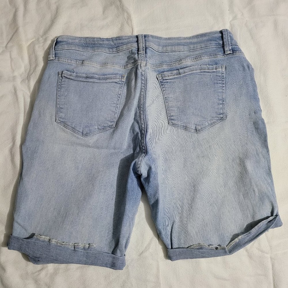 Size 13 Arizona Jean bermuda shorts - Picture 3 of 6